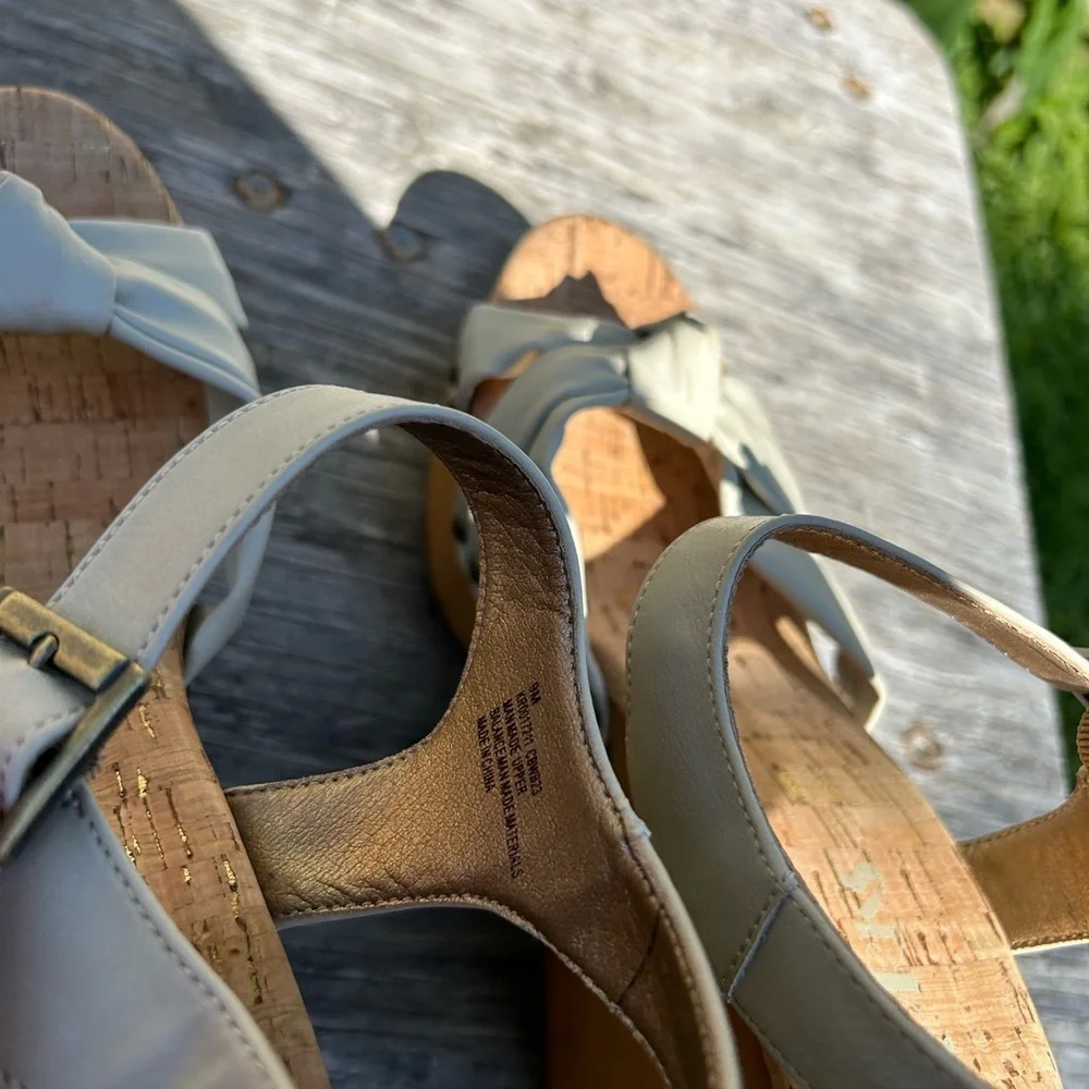 Korks Women's Dawson Wedge Platform Sandals‎ Off White Size 9
